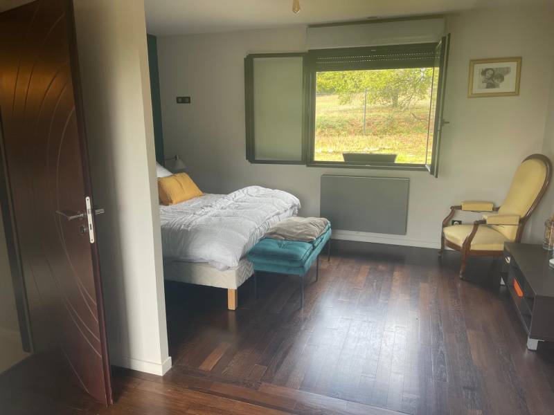 Villa 5 chambres Lissieu avec grand terrain et piscine