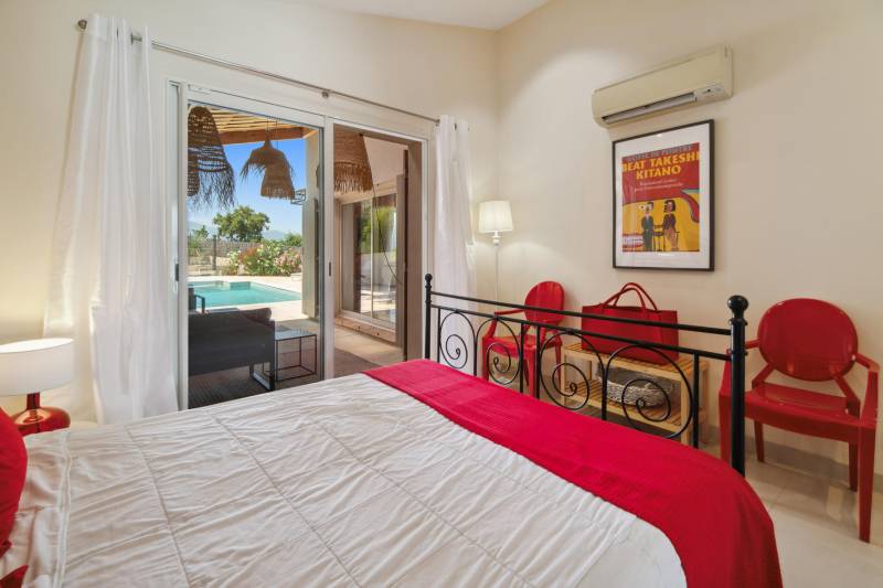 Maison Cogolin proche Saint-Tropez, au calme, vue mer, piscine chauffée, 5 chambres