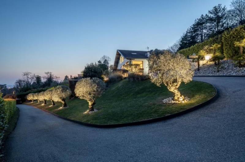 Villa haut de gamme en parfait état à vendre à Saint-Cyr-au-Mont-d’Or avec piscine