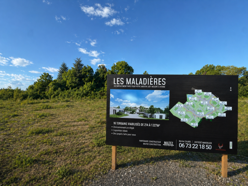 VIENNE : Terrain à bâtir de 839m2 agrémenté d'une vue dégagée