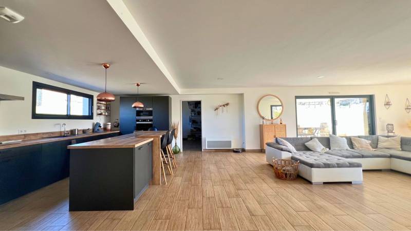 Propriété équestre alliant confort et fonctionnalité en Hautes-Pyrénées