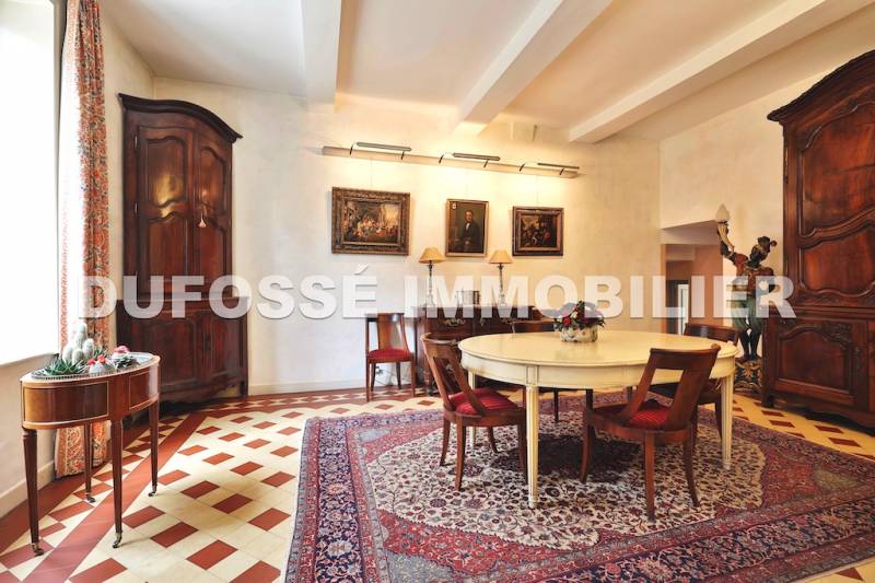 Villa Irigny calme sans vis à vis dépendances