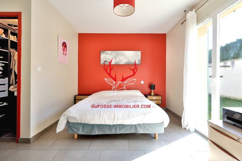 Taluyers au RDC suite parentale avec dressing et sa salle de douche à l'italienne 