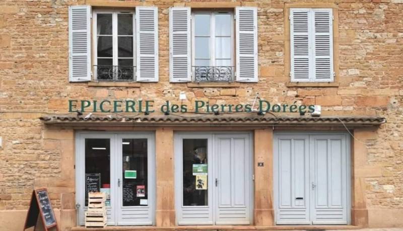 Fonds de commerce village des pierres dorées