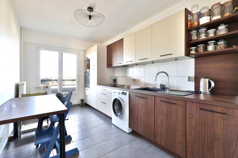 Cuisine rénovée pour cet appartement T3 à Caluire-et-Cuire sur le plateau 