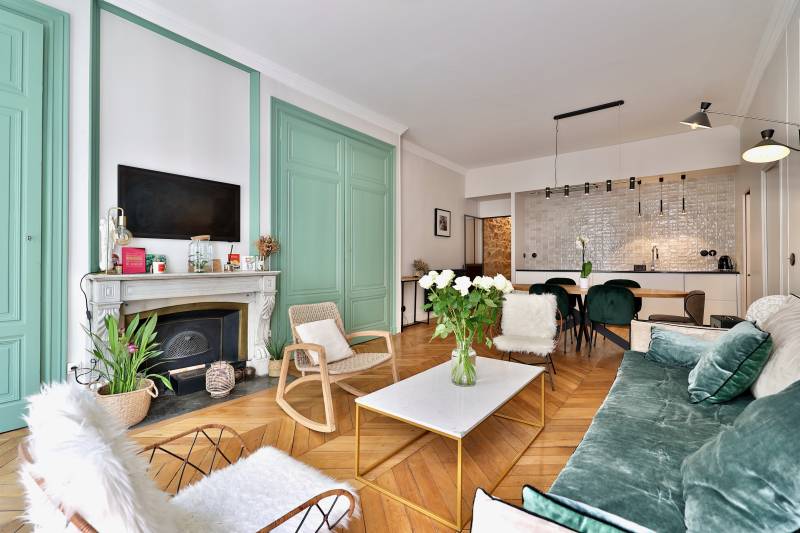 Appartement Lyon 6 avec balcon rénové et calme proche des écoles, transports, commerces et restaurants