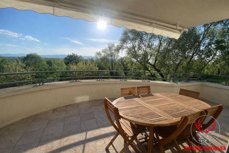 Appartement Charbonnières-les-Bains avec grande terrasse et vue panoramique 4 chambres 