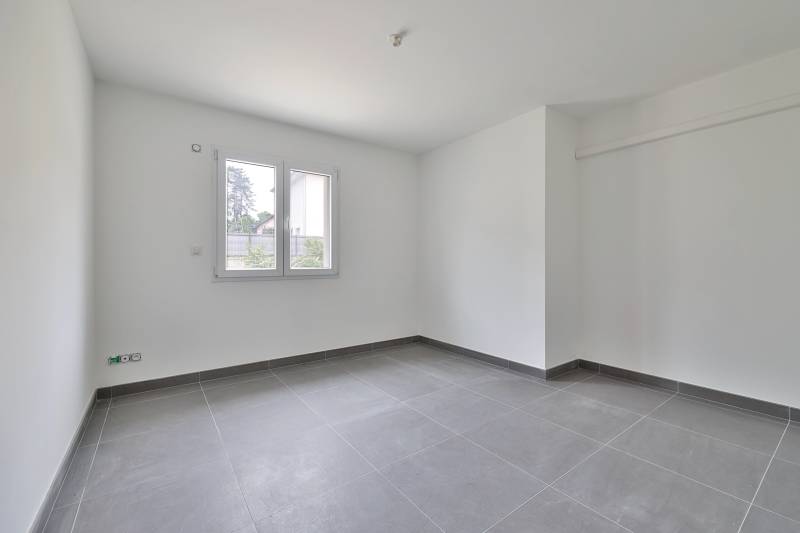 Au centre des Abrets-en-Dauphiné , nouvelle maison