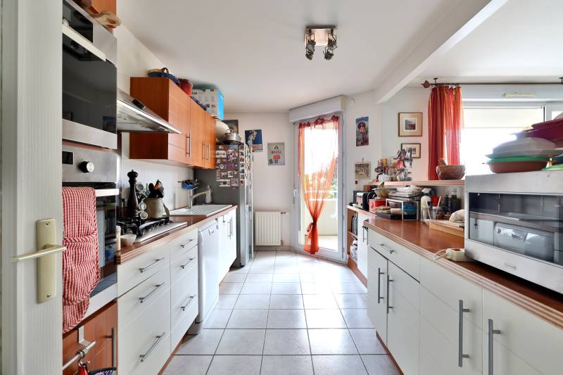 Saint-Genis-Laval, appartement avec climatisation dans toutes les pièces