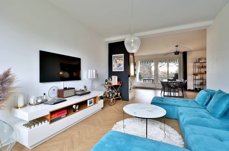 Appartement T4 proche centre Charbonnières-les-Bains dans résidence de standing avec piscine et tennis