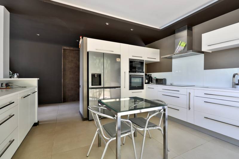 Charbonnières-les-Bains - Villa plain-pied 202 m²