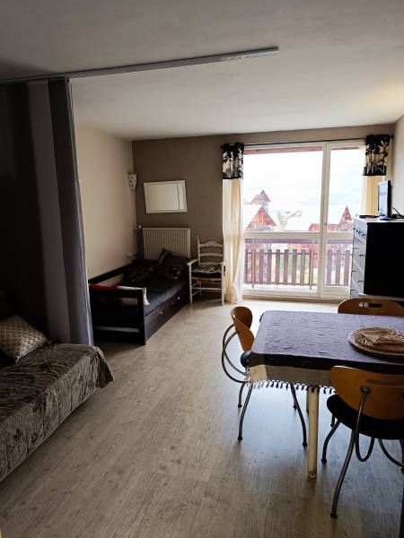 studio en bon état rénové dans les montagnes du Devoluy superbe vue