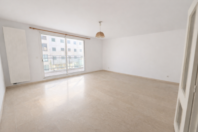 Lyon 03, spacieux T3 de 82 m2, proche centre commercial Part Dieu