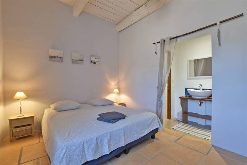 Magnifique Propriété de 3ha dans le Gard avec Gîtes