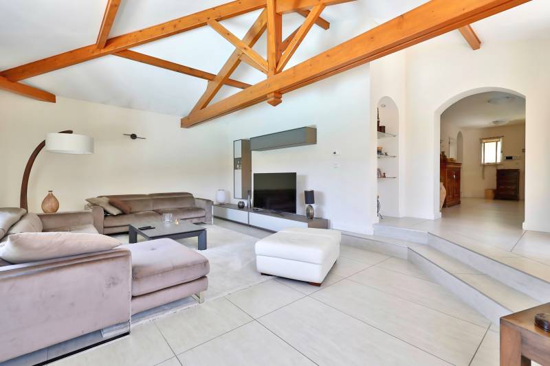 Lentilly maison 6 pièces 185 m² avec piscine