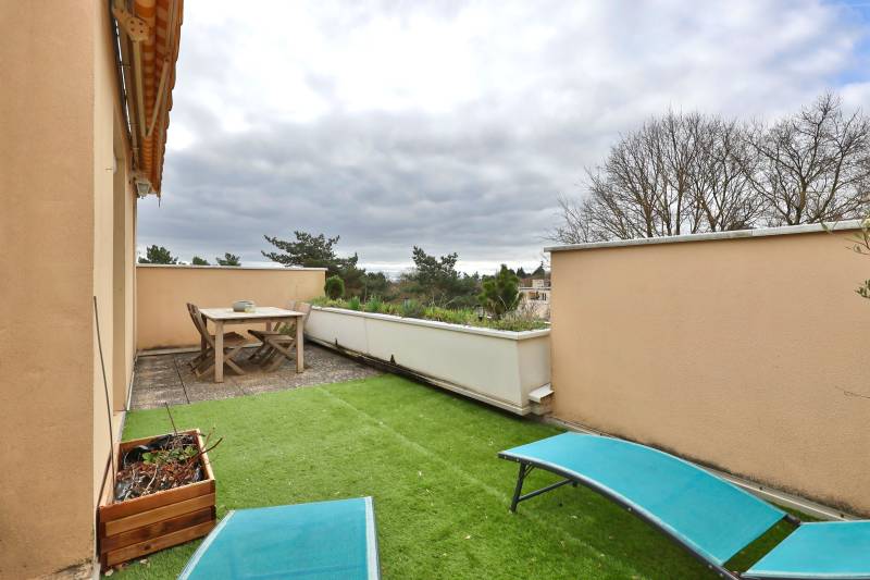 T5 112 m² dernier étage Terrasse 17 m²