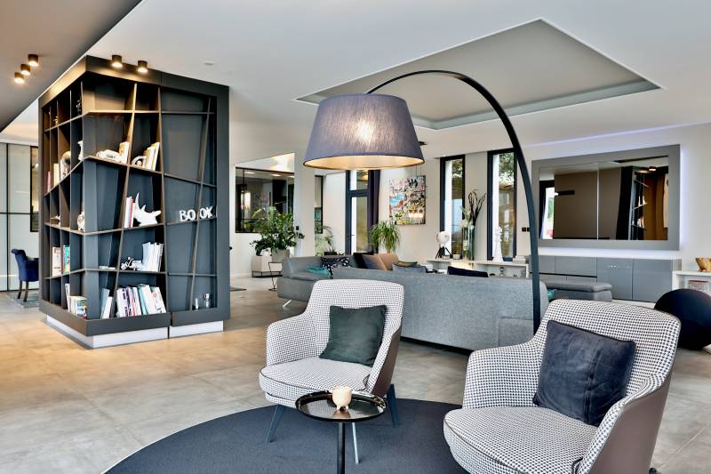 villa contemporaine d'exception hauteurs des Monts d'or, limite saint Cyr au Mont d'Or, plus de 400 m², au calme, jardin avec une vue imprenable