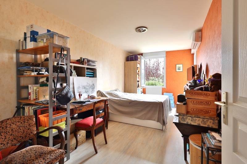 Saint-Genis-Laval, appartement proche des commodités