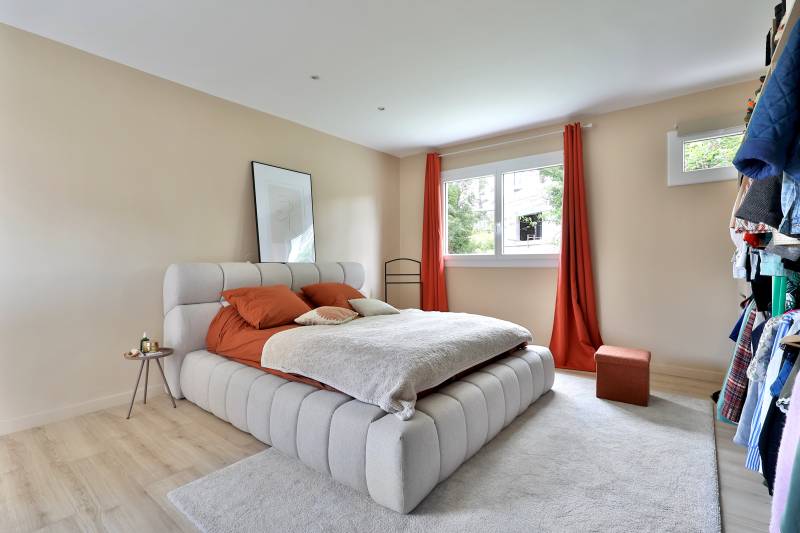 Francheville, villa rénovée avec goût au calme