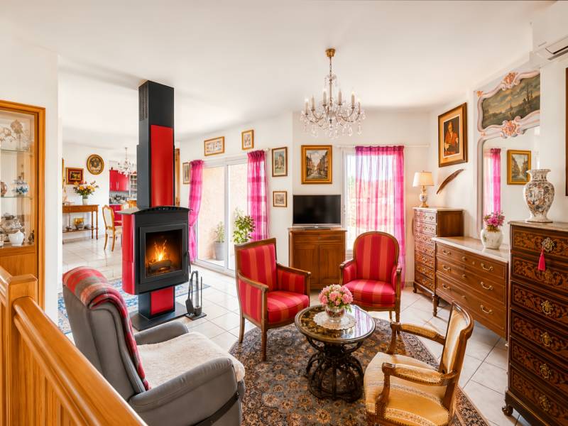 CHATILLON - Maison familiale avec piscine et vue dégagée