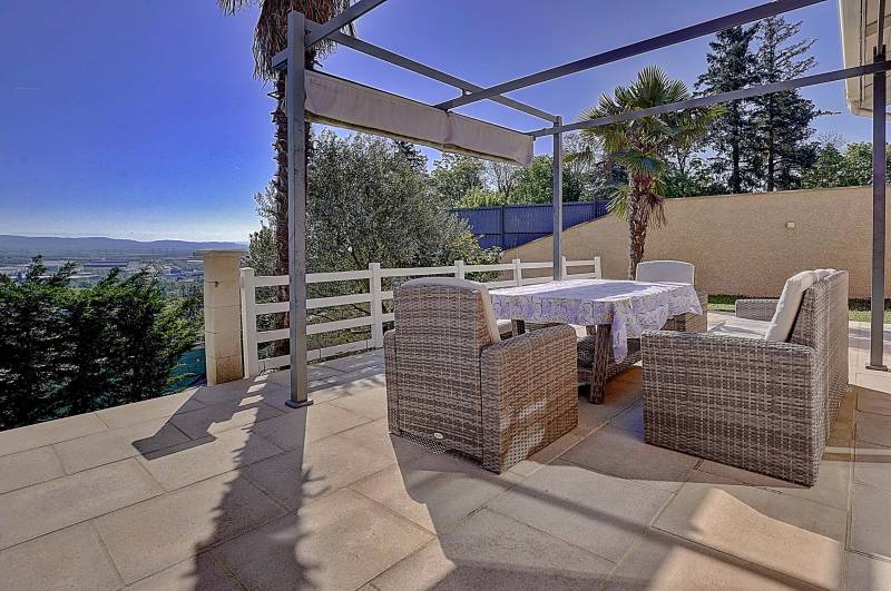 GRENAY PLUSIEURS TERRASSES