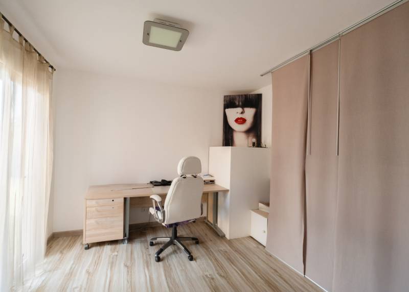 Villa avec jardin arboré +piscine 8x4 