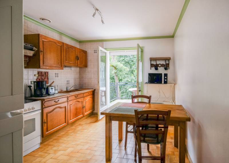 Jassans-Riottier Villa avec grand sous-sol et parking