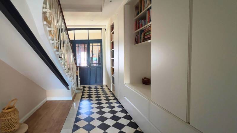 Maison de ville à Valros avec jardin et piscine