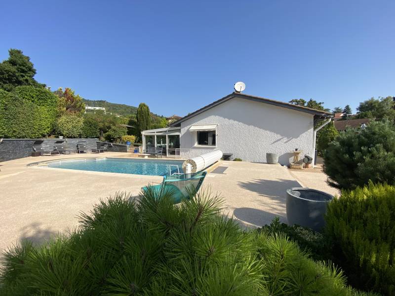 Maison individuelle avec piscine à vendre à Collonges-au-Mont-d'Or