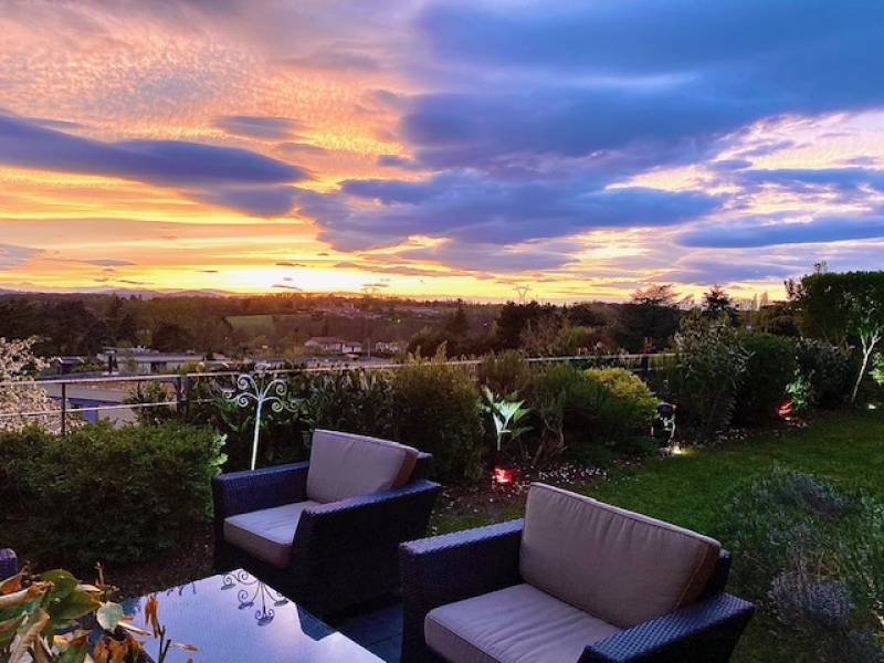 Dardilly, appartement T3 possibilité T4, grande terrasse, vue dégagée