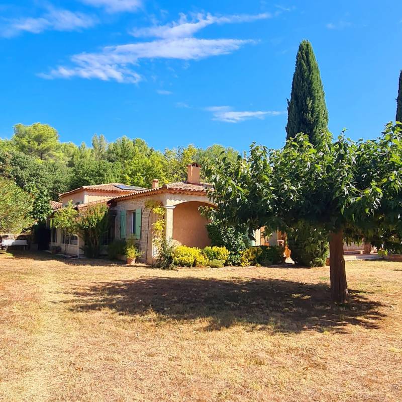 Ravissante propriété équestre de 2 hectares située dans le Haut-Var