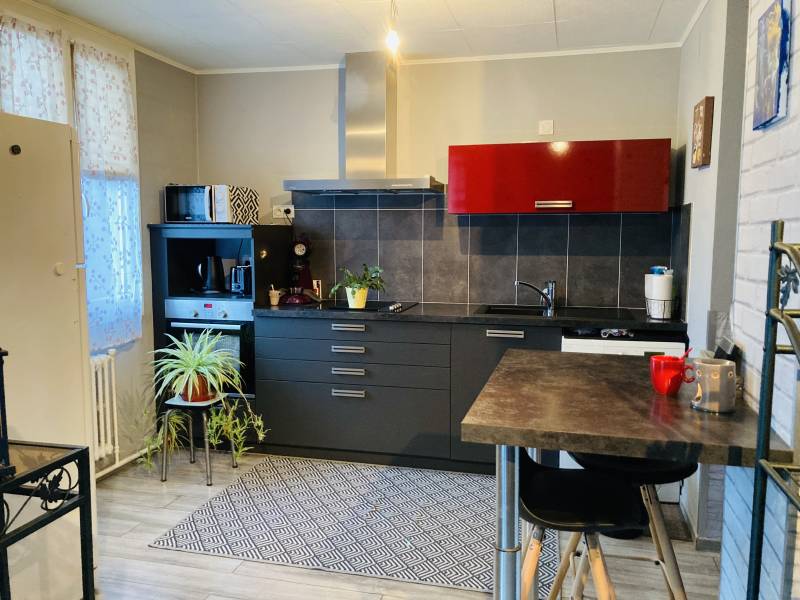 Opportunité locative à saisir - T2 avec balcon, cave et cellier - Roussillon - Investissement locatif