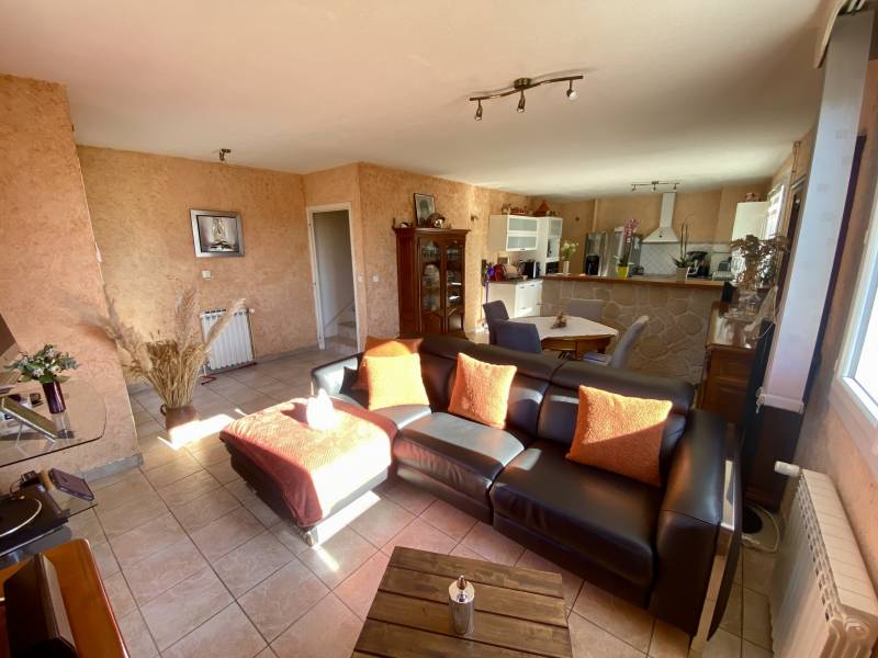 Maison de 7 pièces à vendre à Perreux