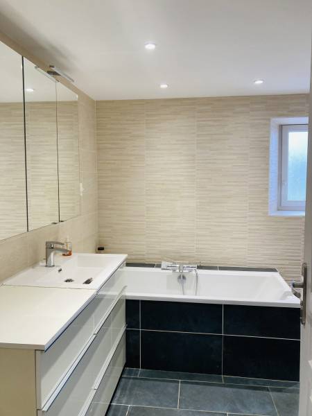 Maison familiale Type 5 - piscine et dépendances avec vue sur la campagne