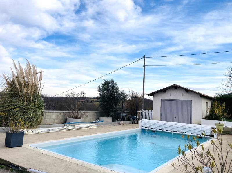 Cadre champêtre avec vue dégagée - charmante longère 170m² Villeneuve-de-Marc