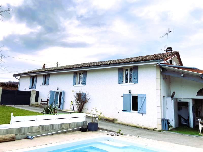 Maison familiale 170m² terrain arboré - piscine - Villeneuve-de-Marc