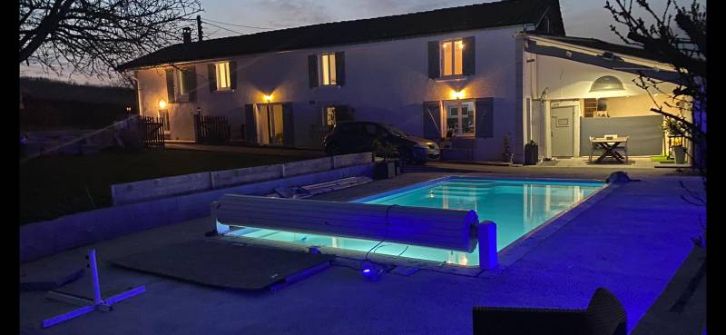 Villeneuve-de-Marc - Maison T5 avec piscine et dépendances