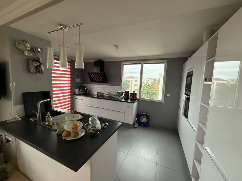 Appartement T3 de 89 m2 Lyon 03 Montchat Terrasse de 45 m2 sans vis à vis