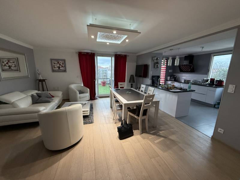 Appartement T3 de 89 m2 Lyon 03 Montchat Terrasse de 45 m2 sans vis à vis