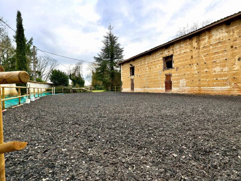 Coup de Coeur : Propriété équestre clé en main de 3.5 hectares située dans l'Ain