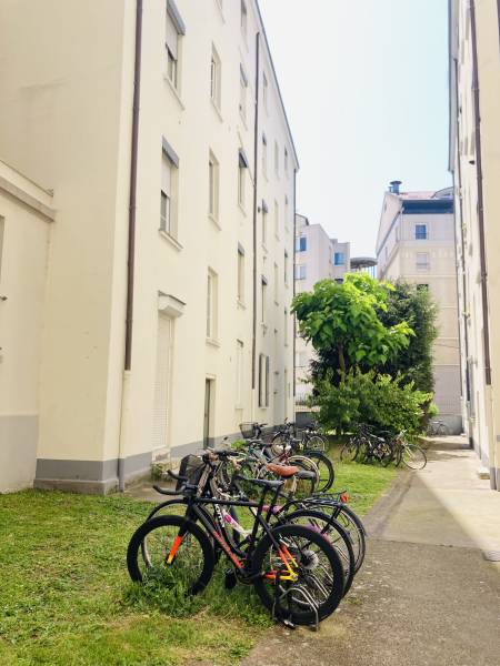 A proximité immédiate de toutes commodités, T2 de caractère avec 2 caves - Lyon 3