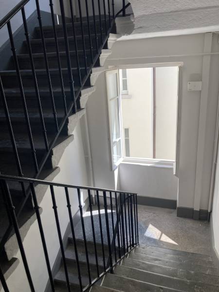 Lyon 3ème - Appartement T2 dans immeuble 1900 bien entretenu avec 2 caves