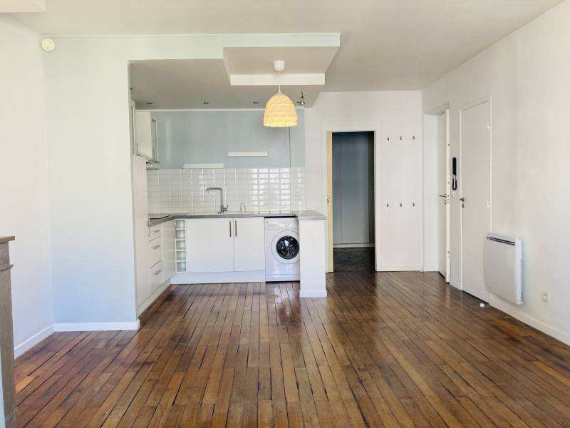 Au calme, Lyon 3 - T2 lumineux au dernier étage de 39m² Carrez