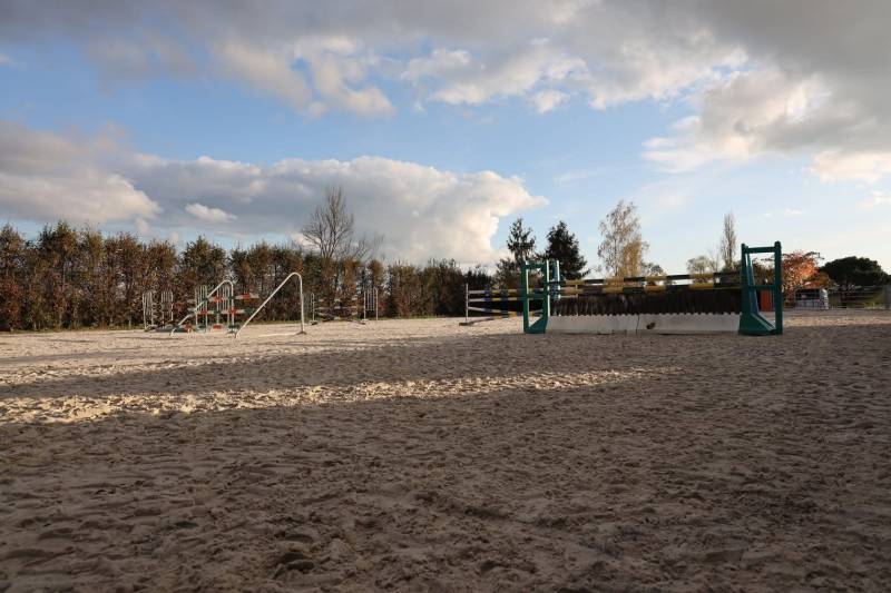 Haras d'élevage d'exception niché au sein d'un domaine sécurisé de 39 hectares situé en Bourgogne du Sud