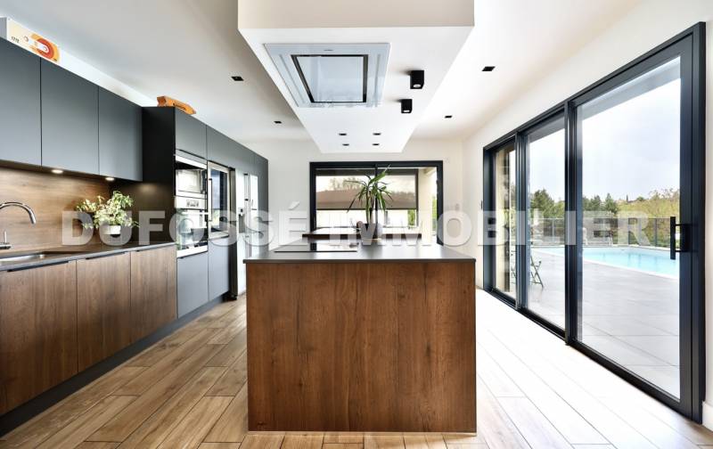 La Tour-de-Salvagny, villa contemporaine 5 ch secteur prisé