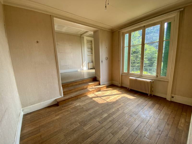 Villa Charbo avec terrain calme sud 
