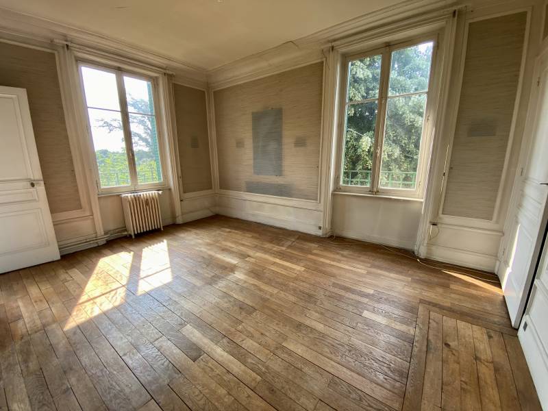 charbonniere terrain plat T5 avec vue dégagé 