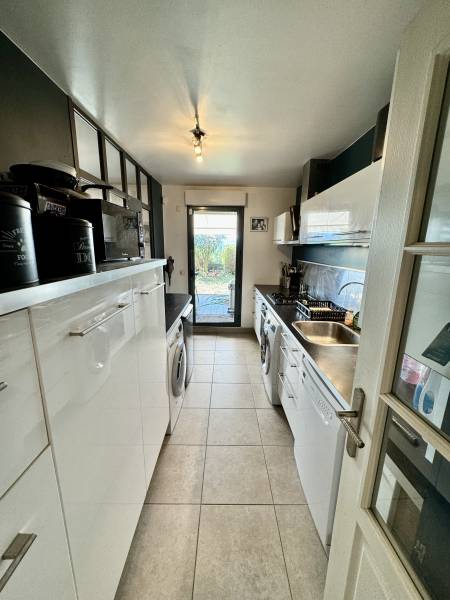 Dardilly, appartement T3 possibilité T4, grande terrasse, vue dégagée