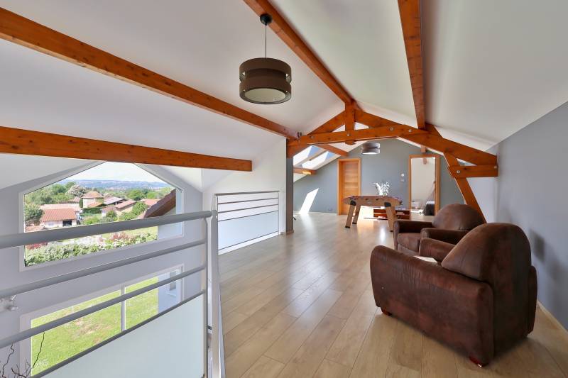 Aux portes de Bourgoin-Jallieu - Une signature architecturale entre lumière, espace et panorama