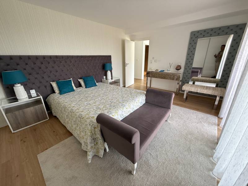 Limonest, Maison T5 de 220 m2 sur un terrain de 920 m2